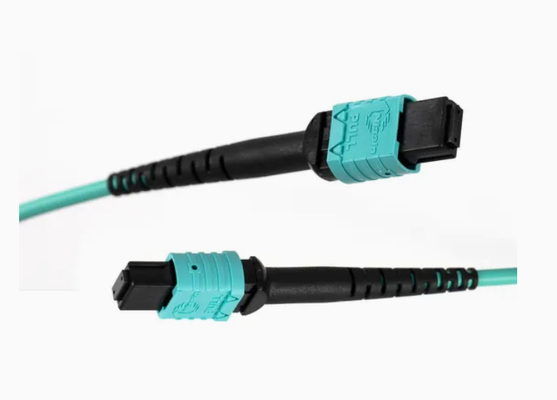 MTP Compatible Om3 MPO to MPO Fiber Optic Cable για Qsfp+Transceivers επικοινωνιών 5g τύπου Β