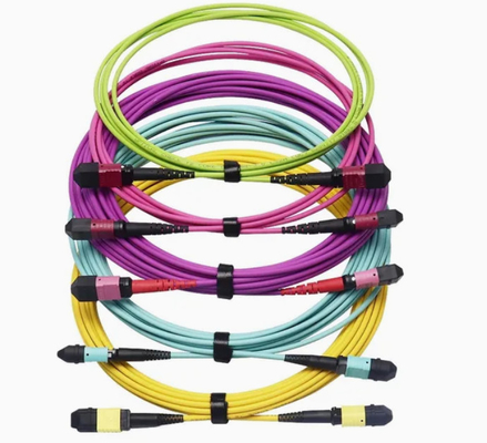 Οπτική ίνα FTTH Patch Cord Trunk Cable PVC υλικό Πίνακα MPO ίνες καλώδιο