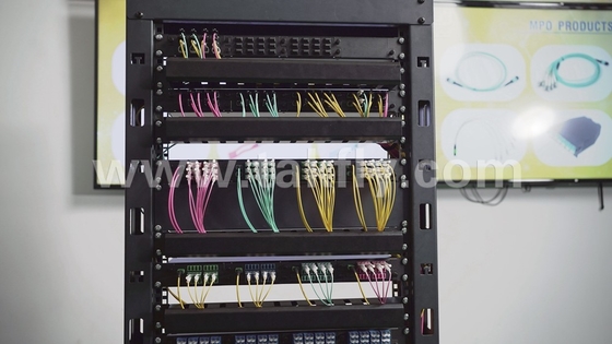 Νέο σχεδιασμό MPO High Density Patch Panel και Rack Mount μικρού μεγέθους, ελαφρού βάρους, ανθεκτικού στις συγκρούσεις