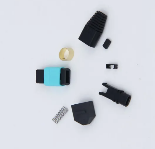 12-Fiber MTP® High-Density Pre-terminated Optic Fiber Connector για καλωδίωση κέντρου δεδομένων υψηλής πυκνότητας και άμεση σύνδεση οπτικών μονάδων 40G/100G/400G.